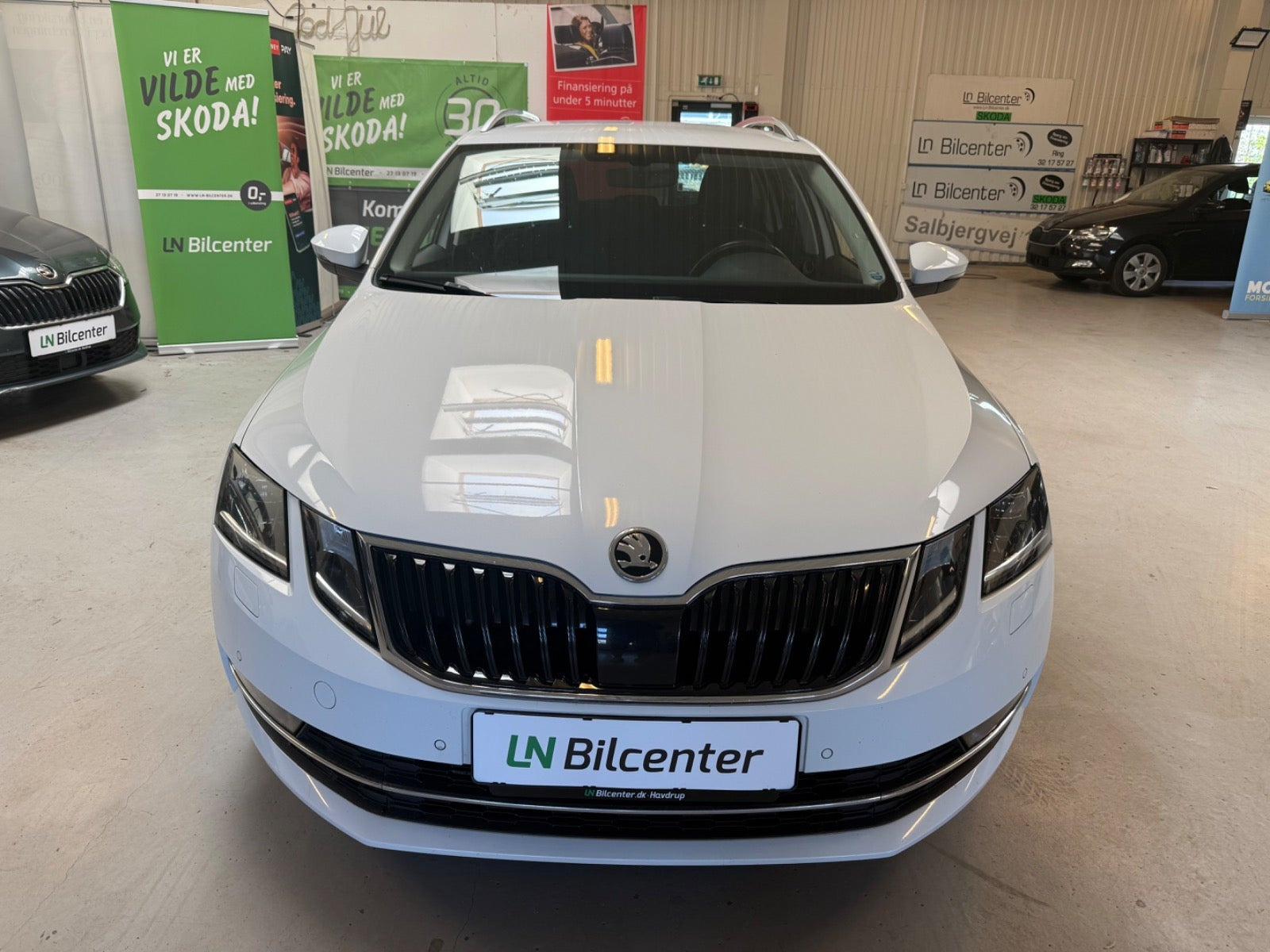Hvid Skoda Octavia fra 2018