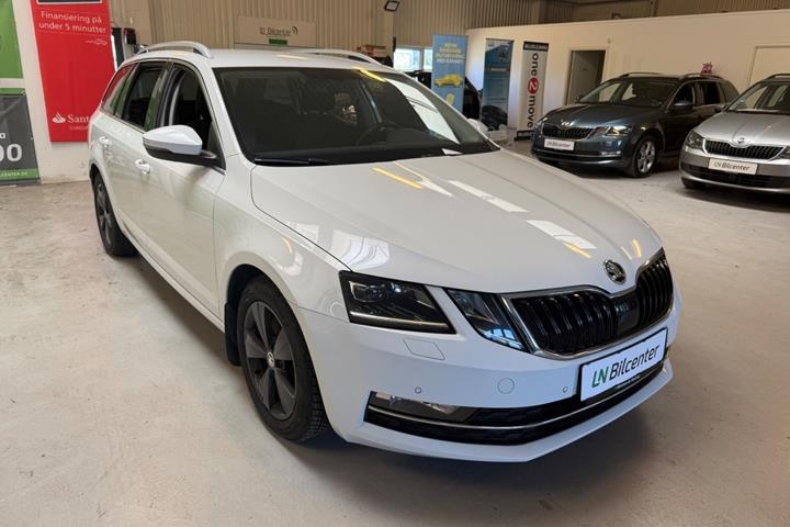 Hvid Skoda Octavia fra 2018