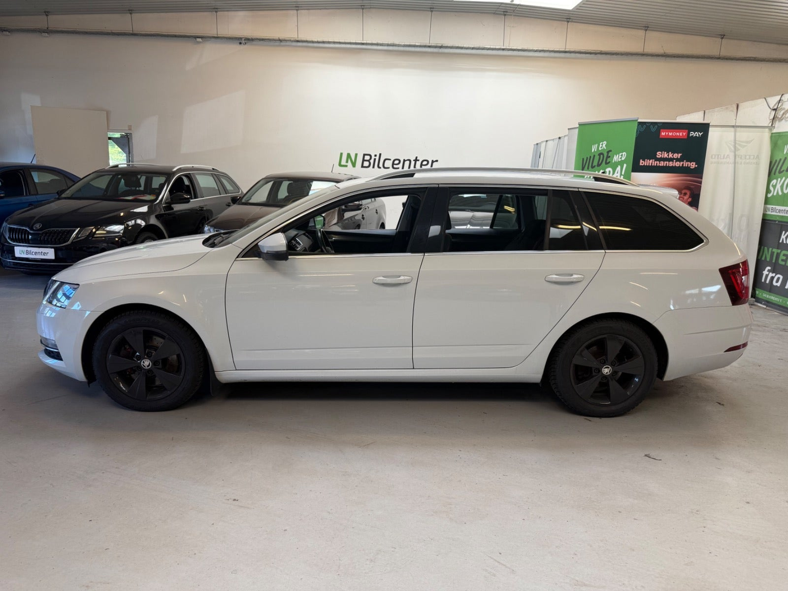 Hvid Skoda Octavia fra 2018