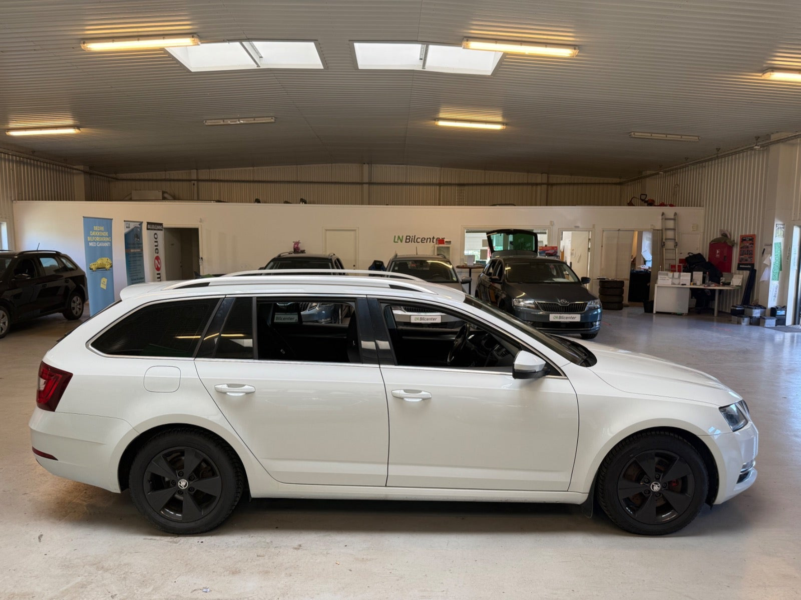 Hvid Skoda Octavia fra 2018