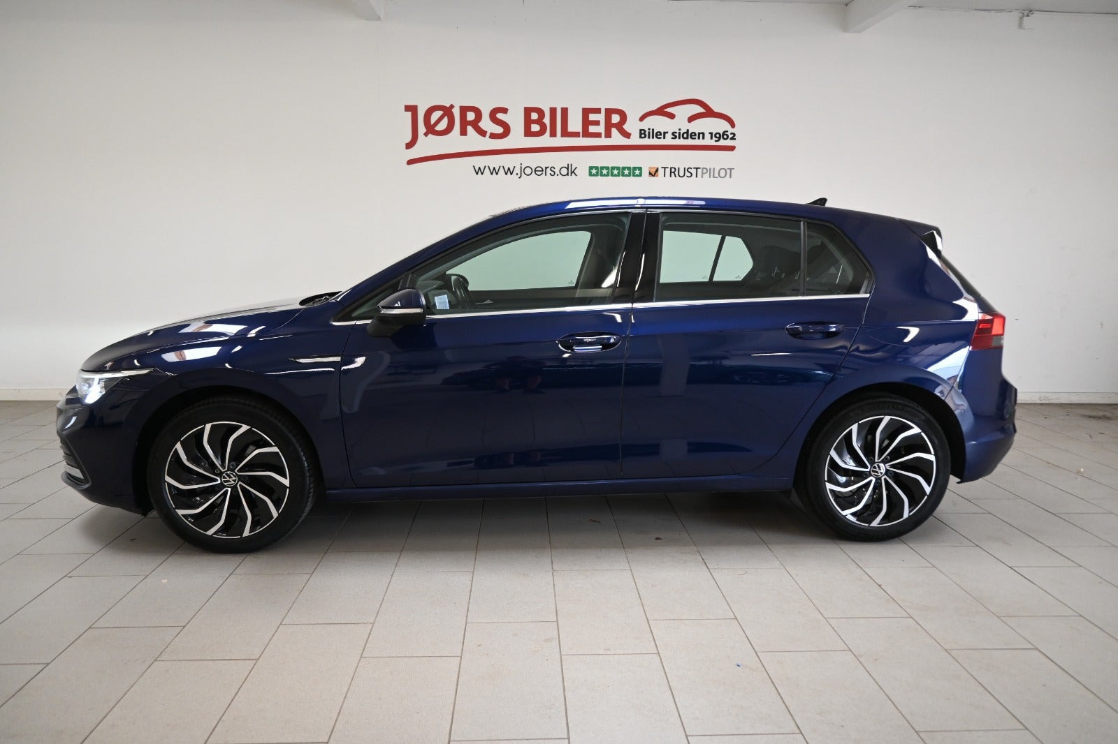 Blå VW Golf VIII fra 2021