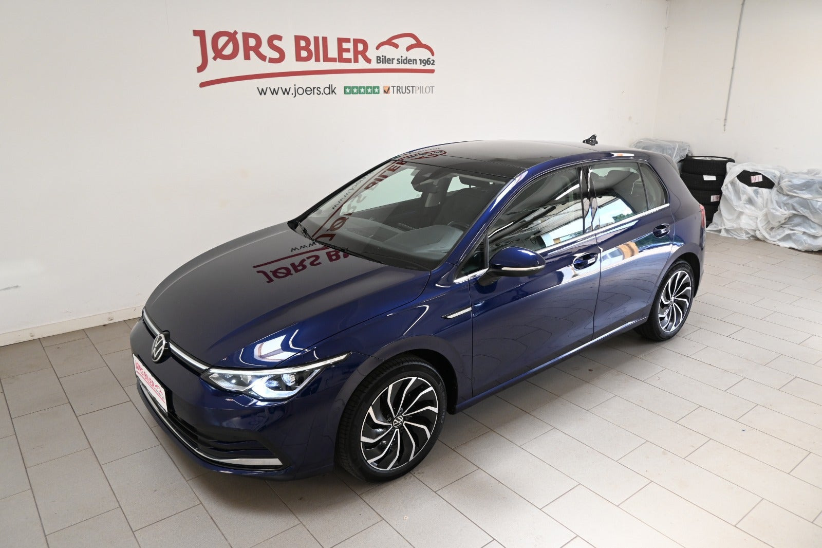 Blå VW Golf VIII fra 2021