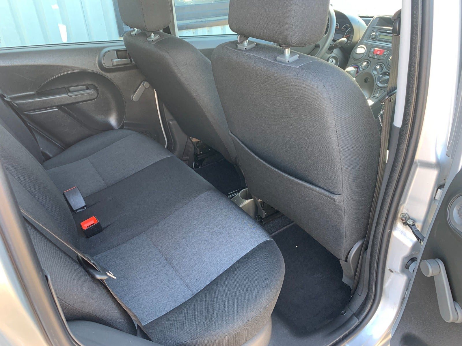 Sølv Fiat Panda fra 2011