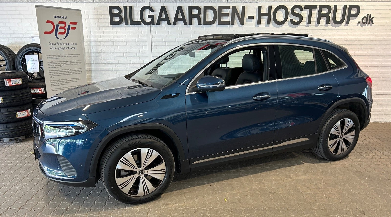 Blå Mercedes EQA250 fra 2021