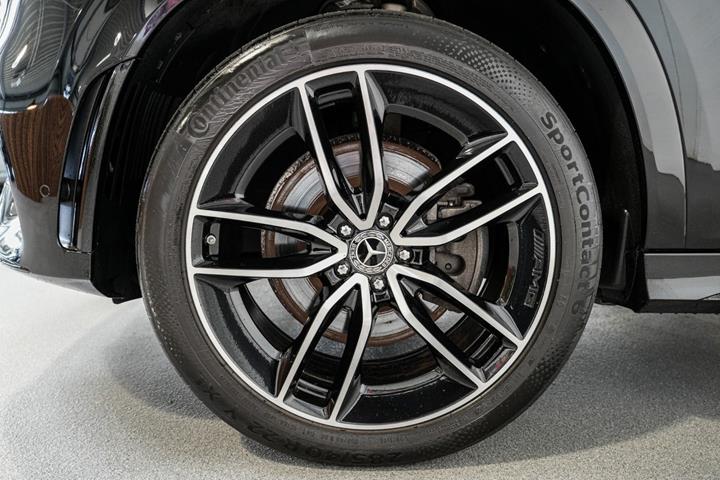 Sort Mercedes GLE350 de fra 2022