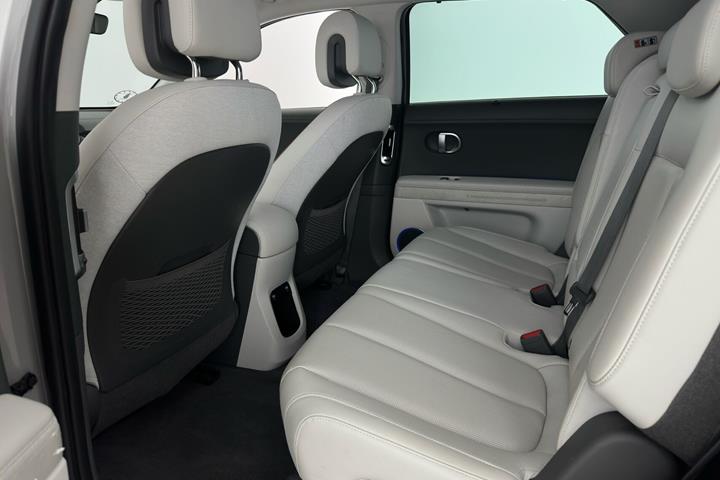 Grå Hyundai Ioniq 5 fra 2023
