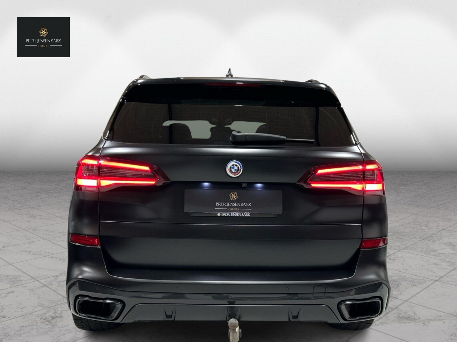 Sort BMW X5 fra 2022