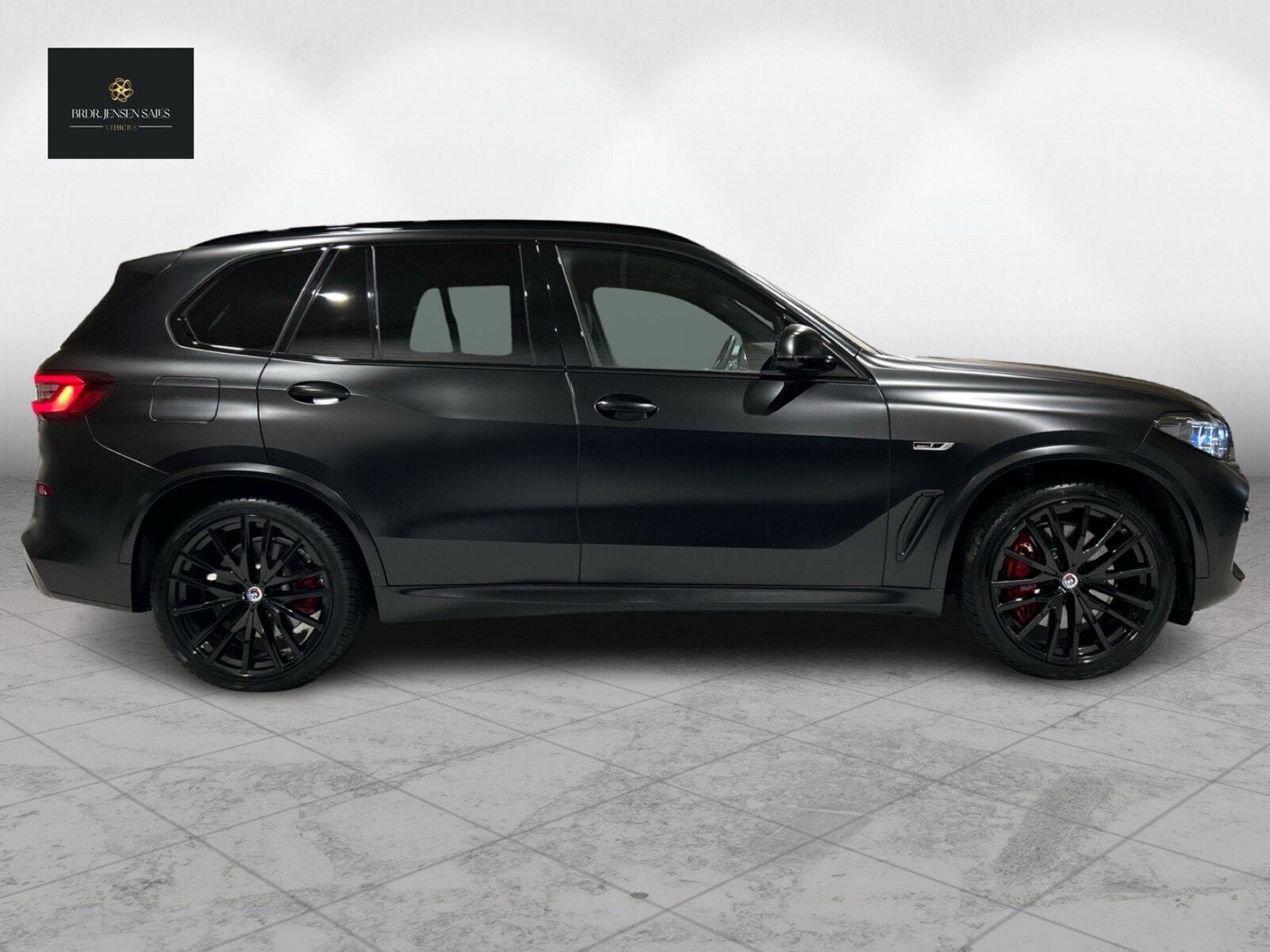 Sort BMW X5 fra 2022