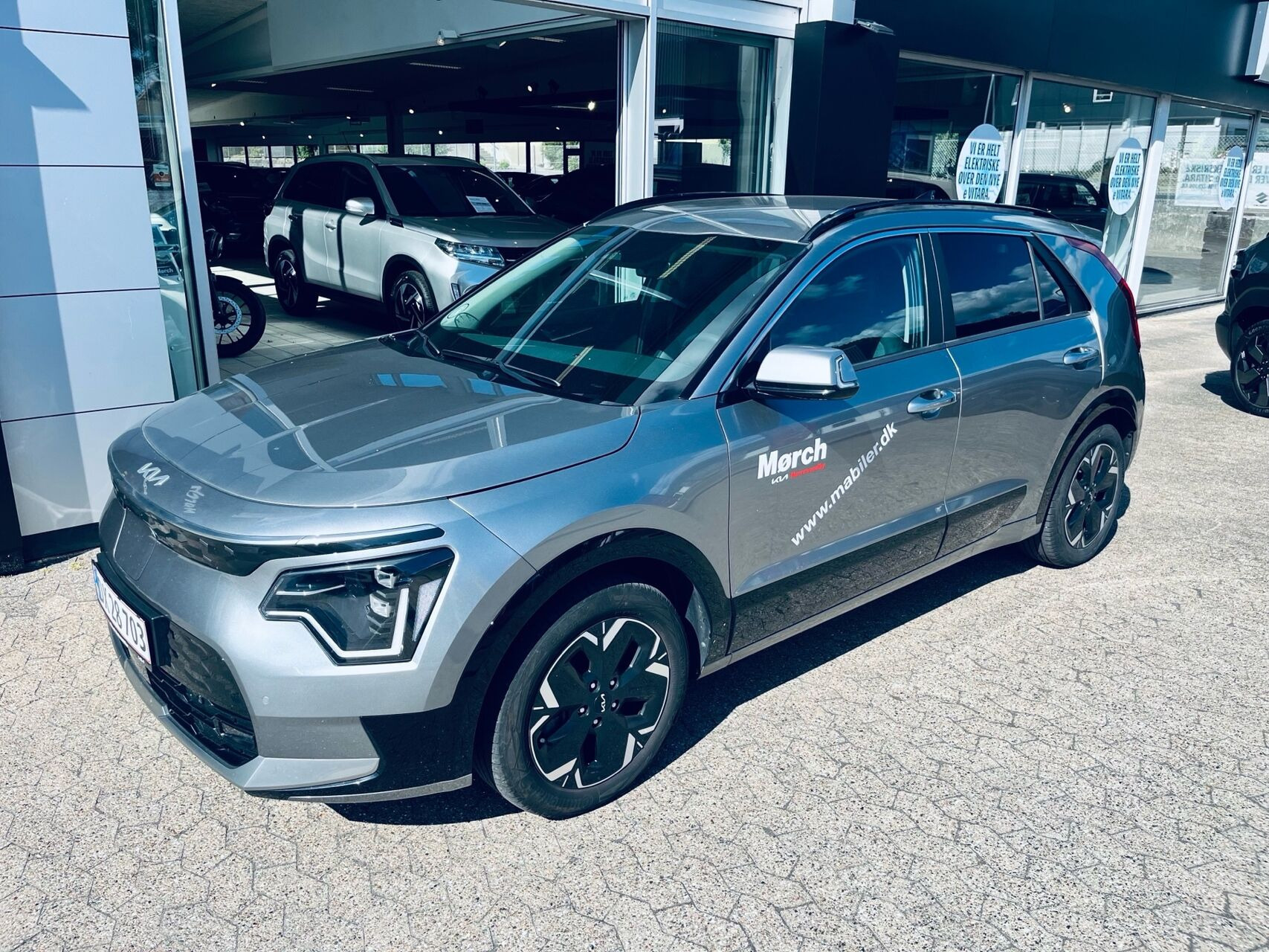 Grå Kia Niro EV fra 2023
