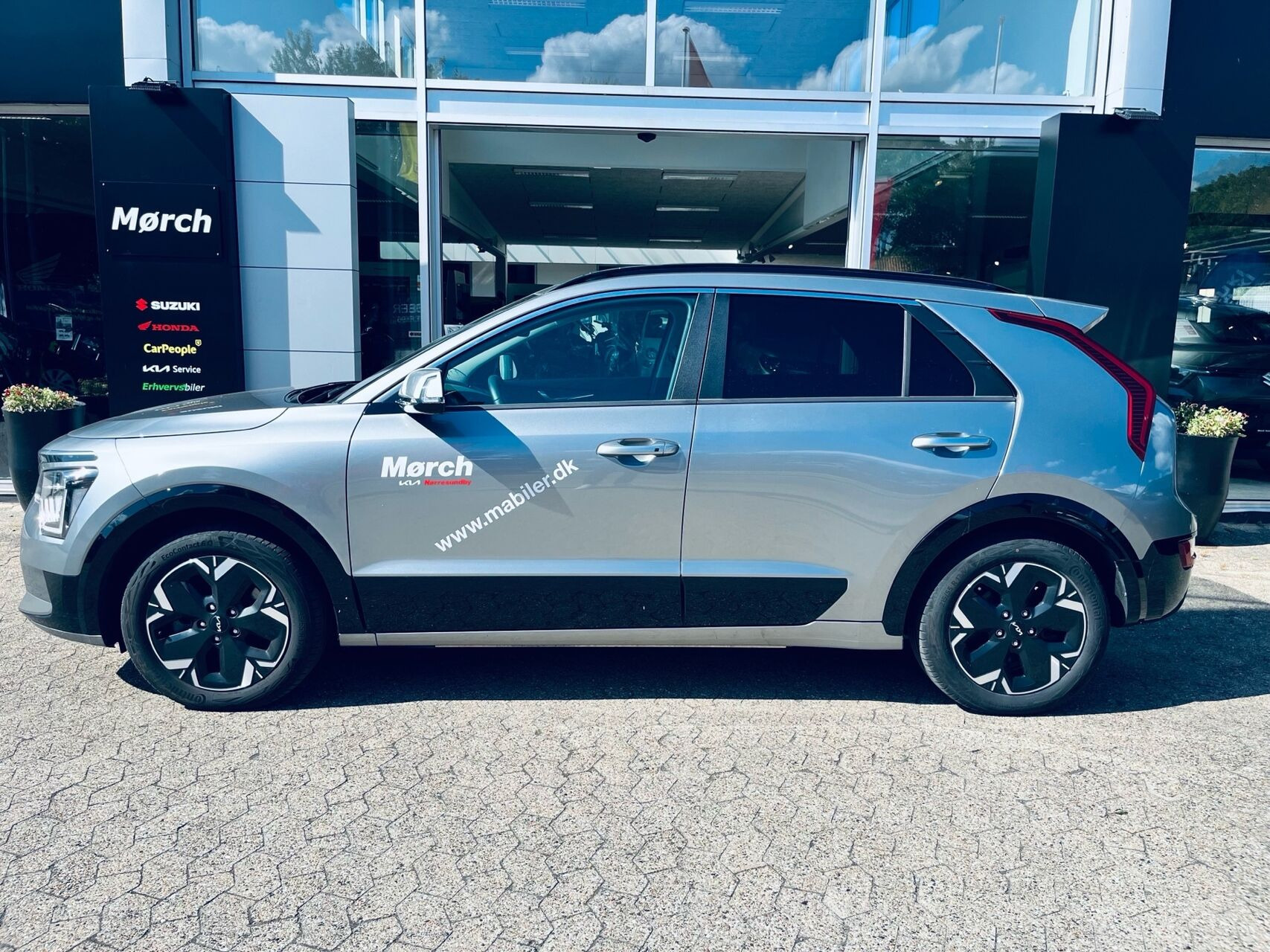 Grå Kia Niro EV fra 2023