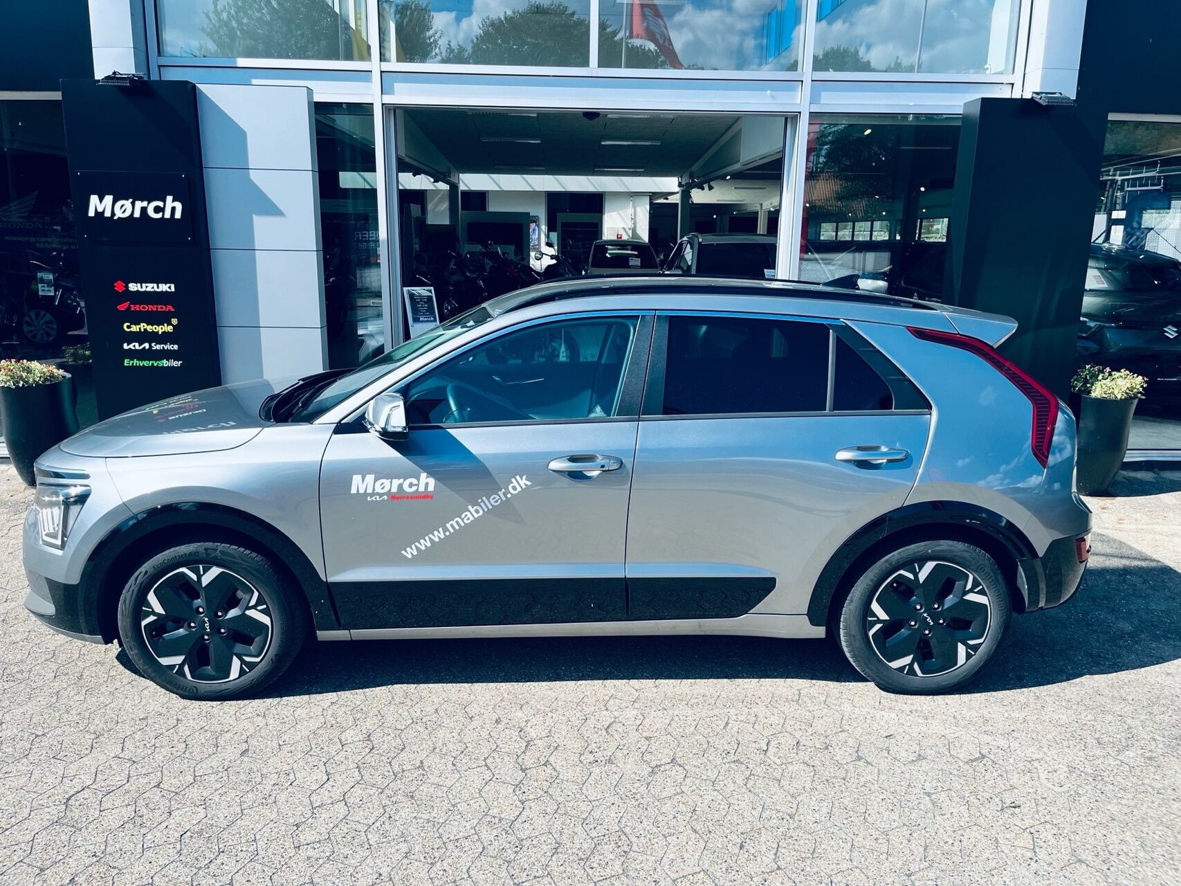 Grå Kia Niro EV fra 2023