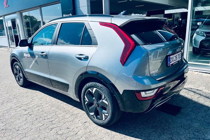 Grå Kia Niro EV fra 2023