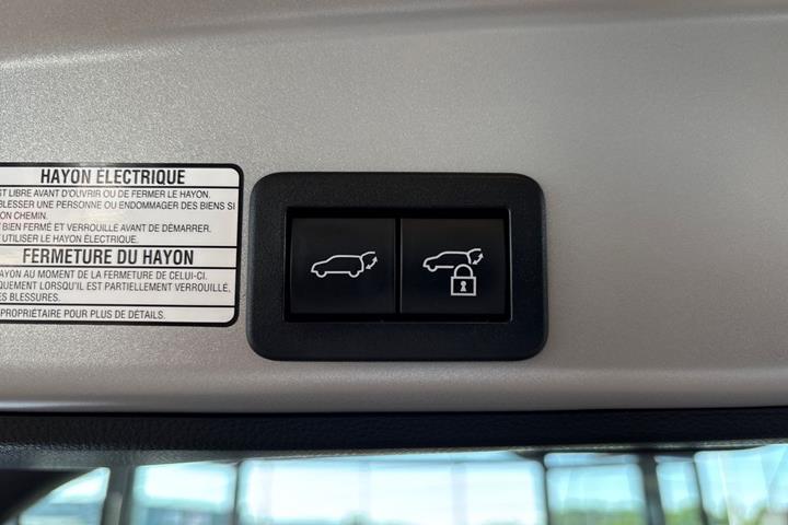 Sølv Toyota Yaris Cross fra 2022