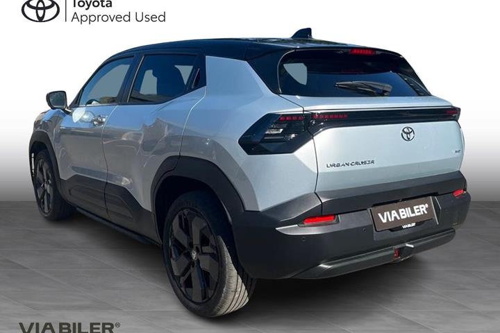 Grå Toyota Urban Cruiser fra 2025