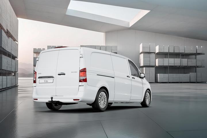 Hvid Mercedes Vito fra 2025