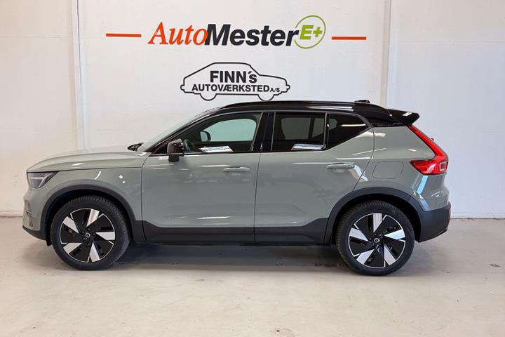 Grøn Volvo XC40 fra 2024