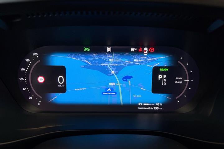 Grøn Volvo XC40 fra 2024