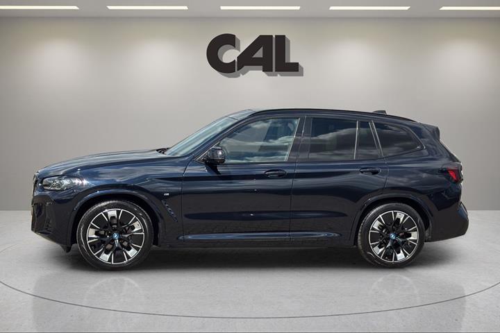 Sort BMW iX3 fra 2022