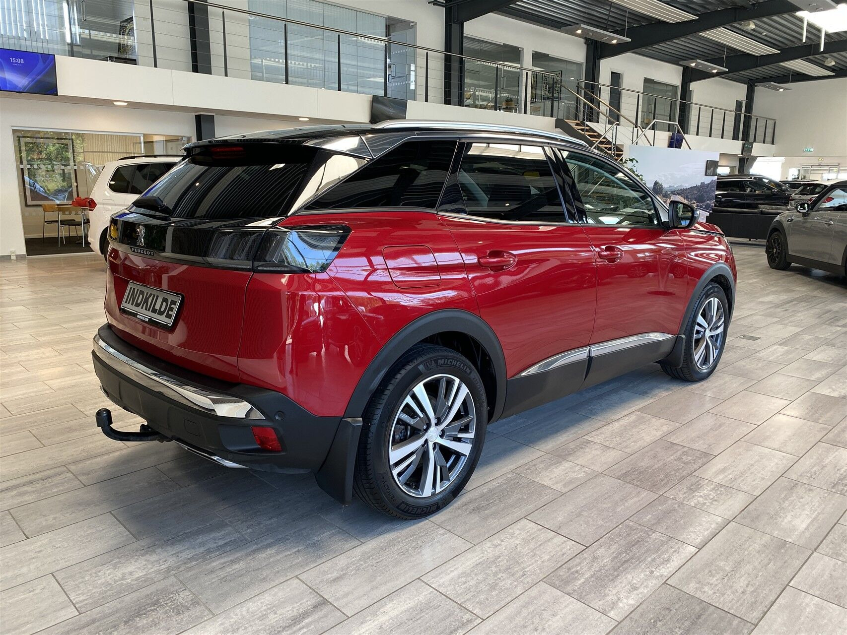 Rød Peugeot 3008 fra 2021