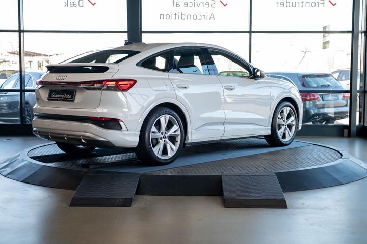 Hvid Audi Q4 e-tron fra 2022