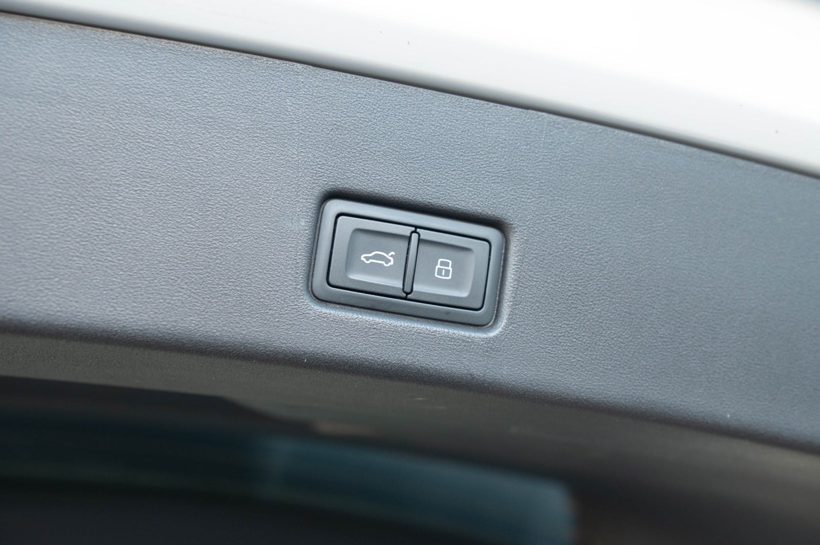 Hvid Audi Q4 e-tron fra 2022