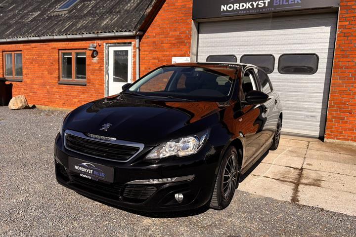 Sort Peugeot 308 fra 2017