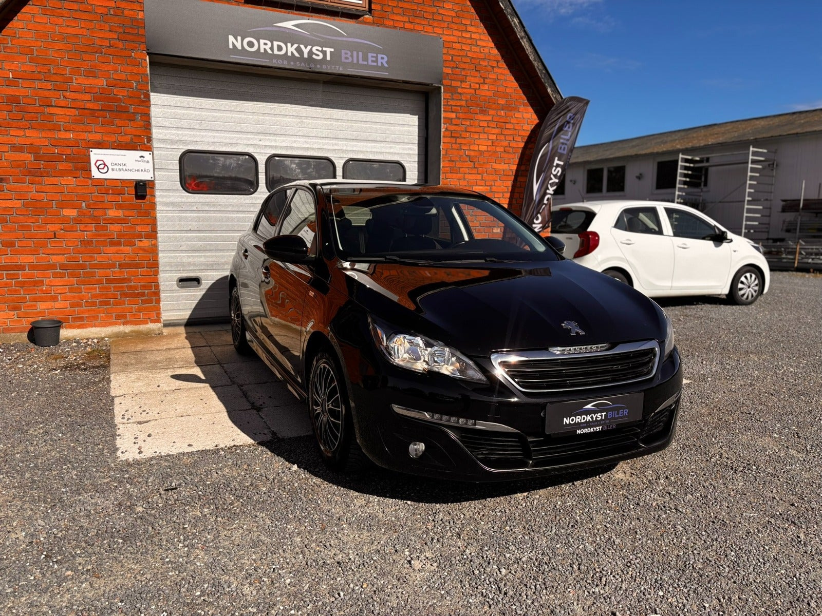 Sort Peugeot 308 fra 2017