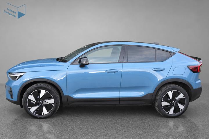 Blå Volvo C40 fra 2024