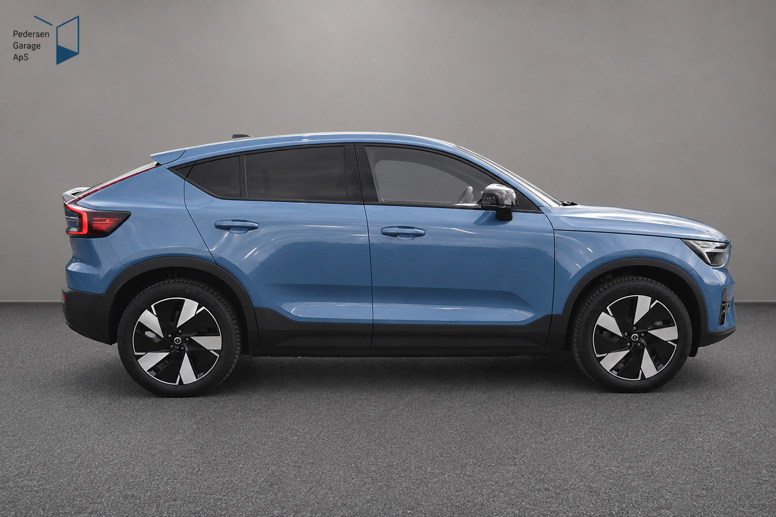 Blå Volvo C40 fra 2024