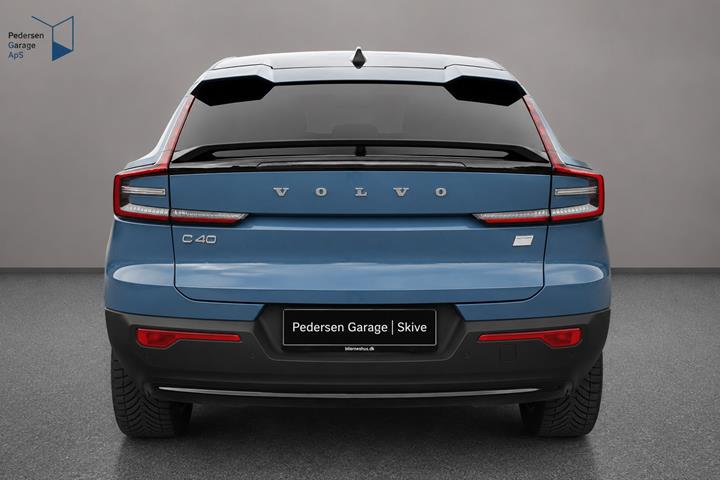 Blå Volvo C40 fra 2024