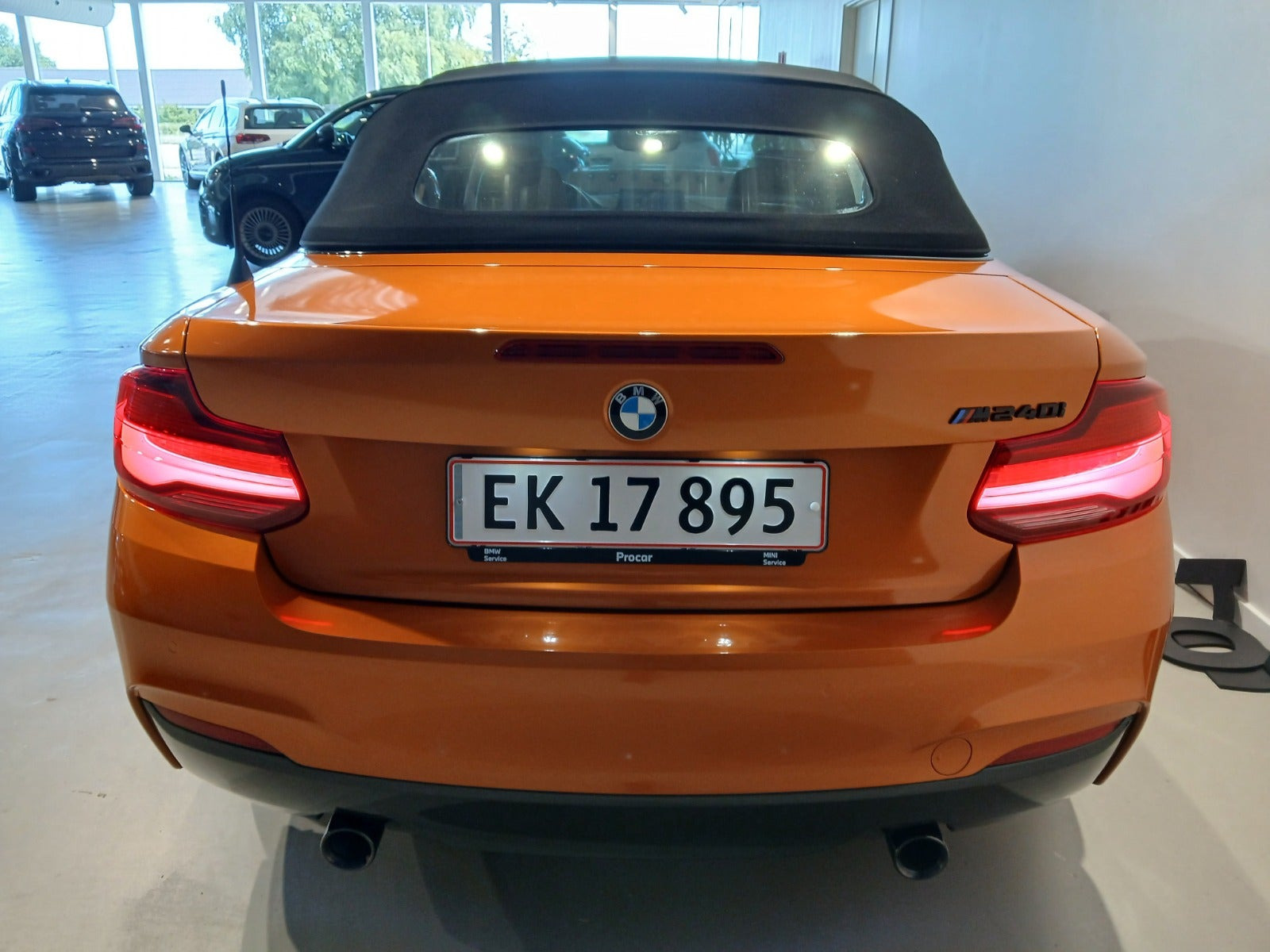 Sort BMW M240i fra 2019