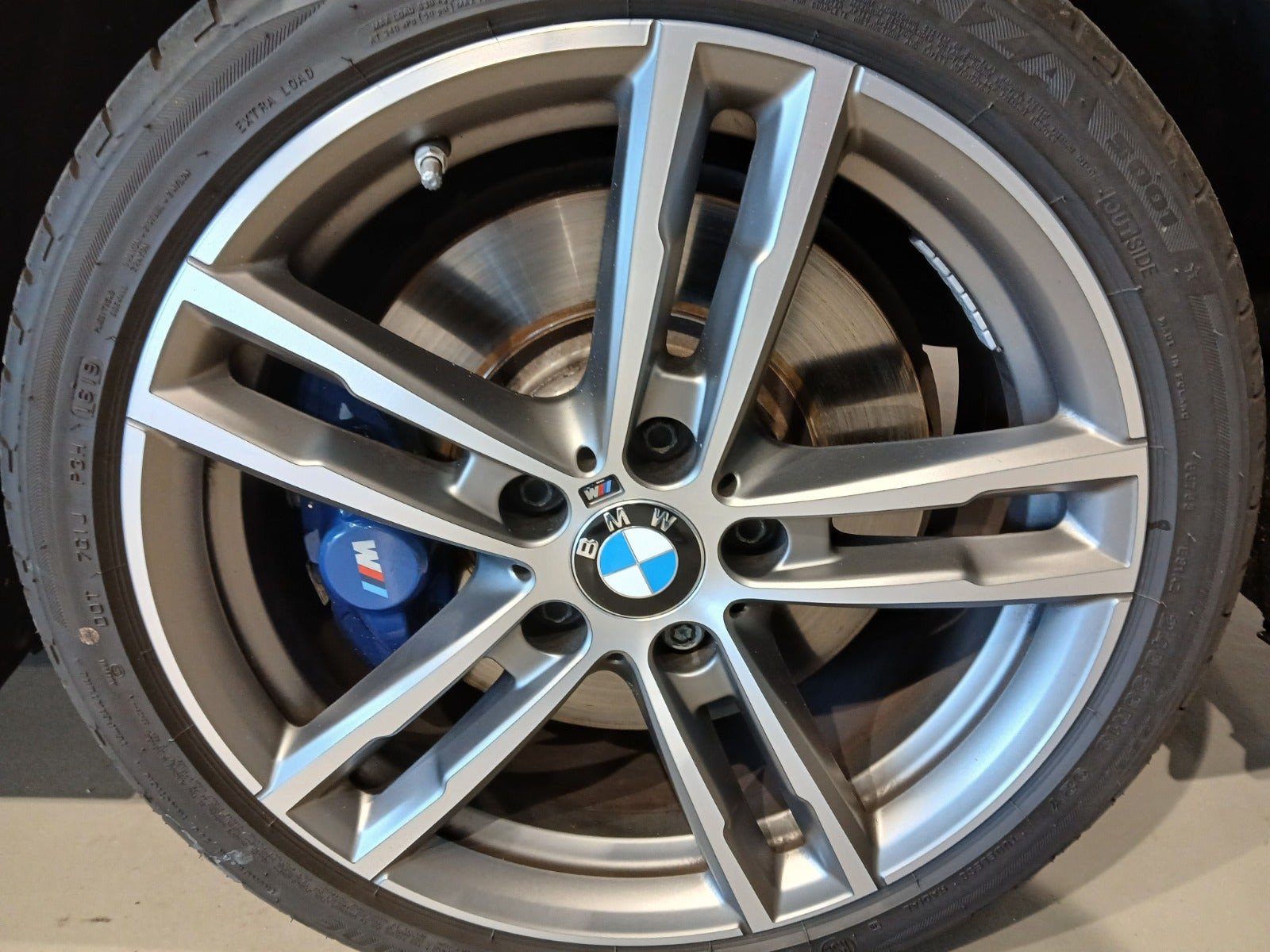 Sort BMW M240i fra 2019