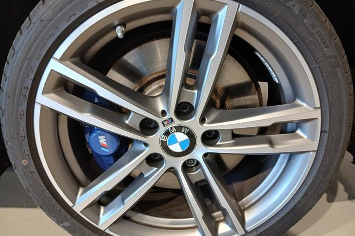 Sort BMW M240i fra 2019