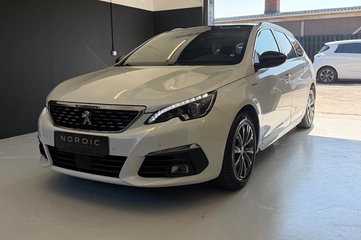 undefined Peugeot 308 fra 2018 set udefra