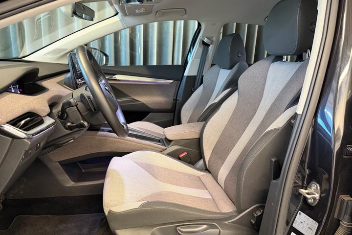 Sort Skoda Enyaq fra 2022
