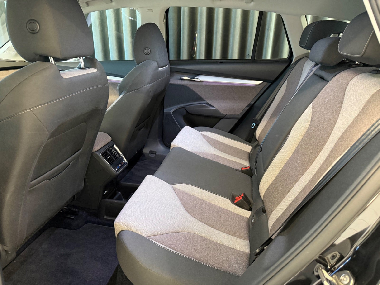 Sort Skoda Enyaq fra 2022