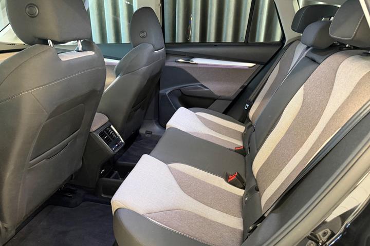Sort Skoda Enyaq fra 2022