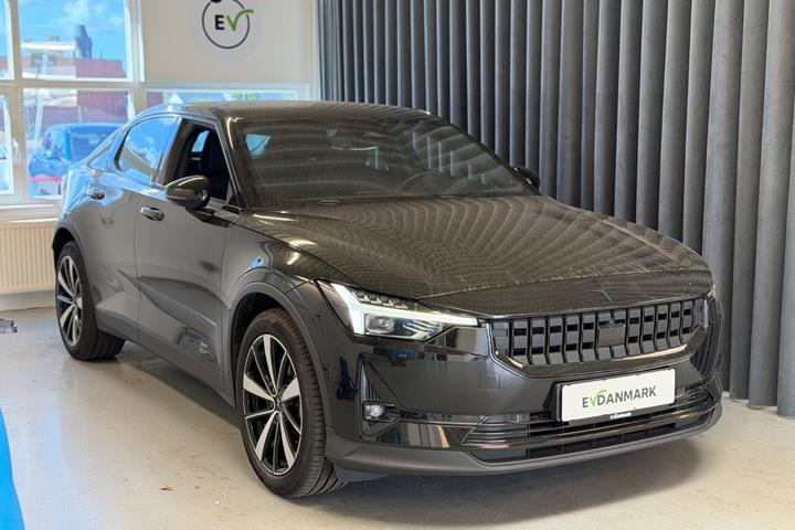 Sort Polestar 2 fra 2022 set udefra