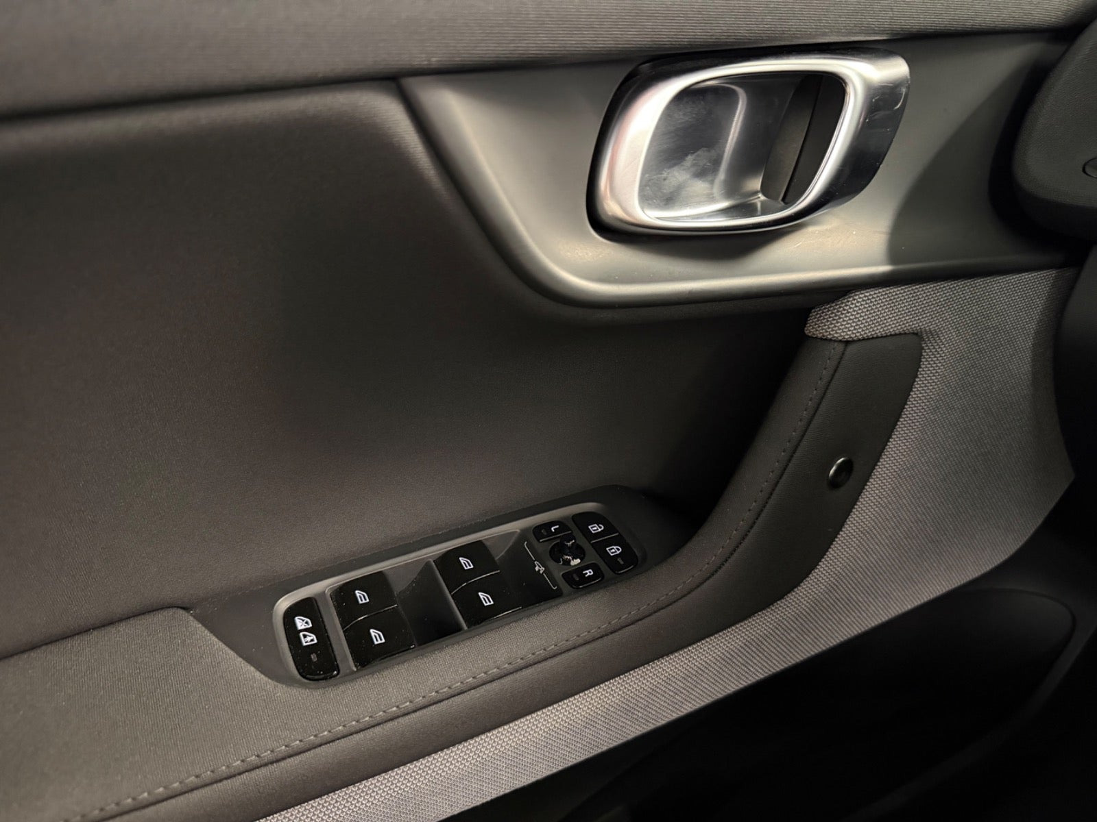 Sort Polestar 2 fra 2022