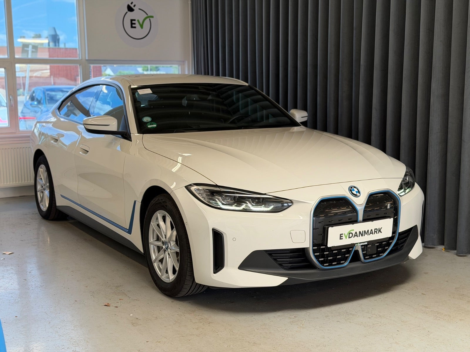 BMW i4 eDrive40