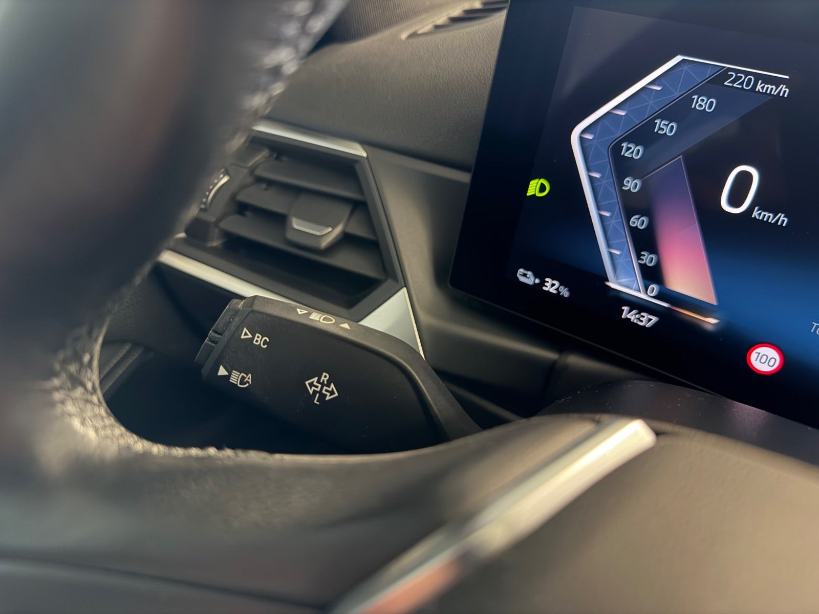 Hvid BMW i4 fra 2023