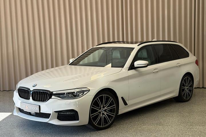 Hvid BMW 540d fra 2019