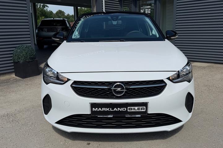 Hvid Opel Corsa fra 2020