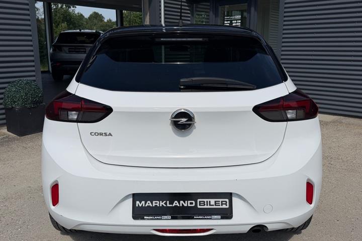 Hvid Opel Corsa fra 2020