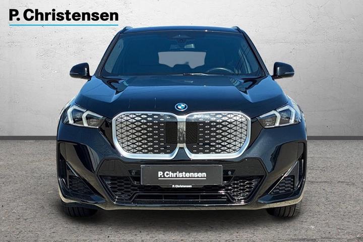 Sort BMW iX1 fra 2024