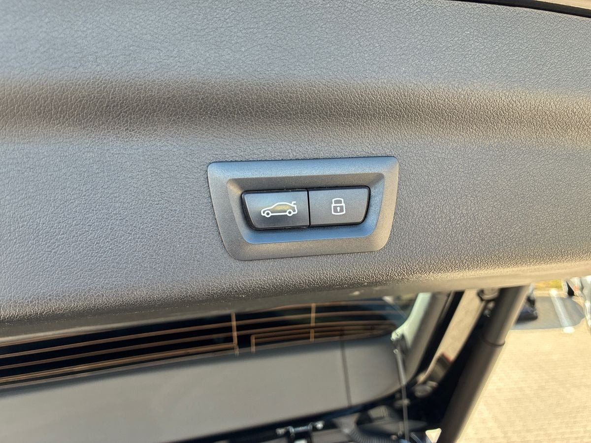Sort BMW iX1 fra 2024