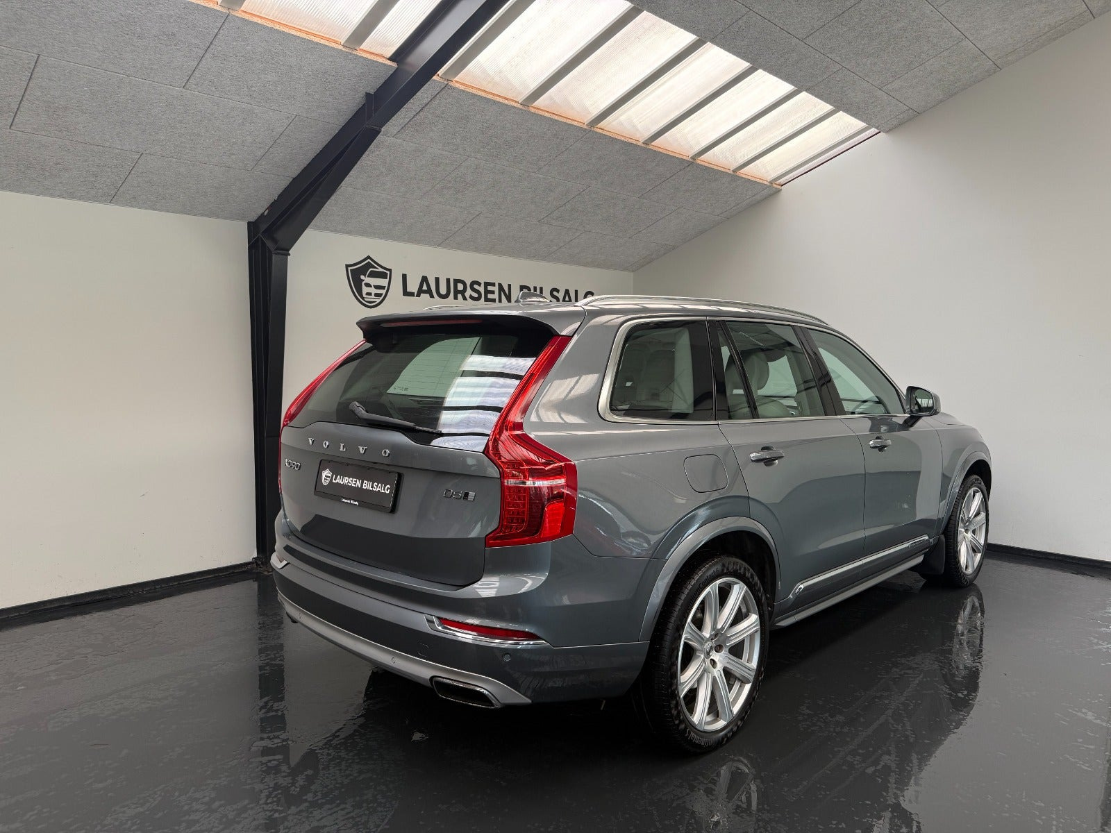 Grå Volvo XC90 fra 2018