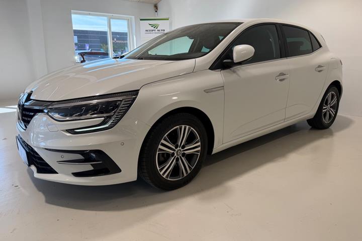 Hvid Renault Megane IV fra 2021