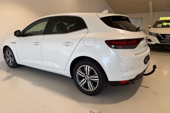 Hvid Renault Megane IV fra 2021