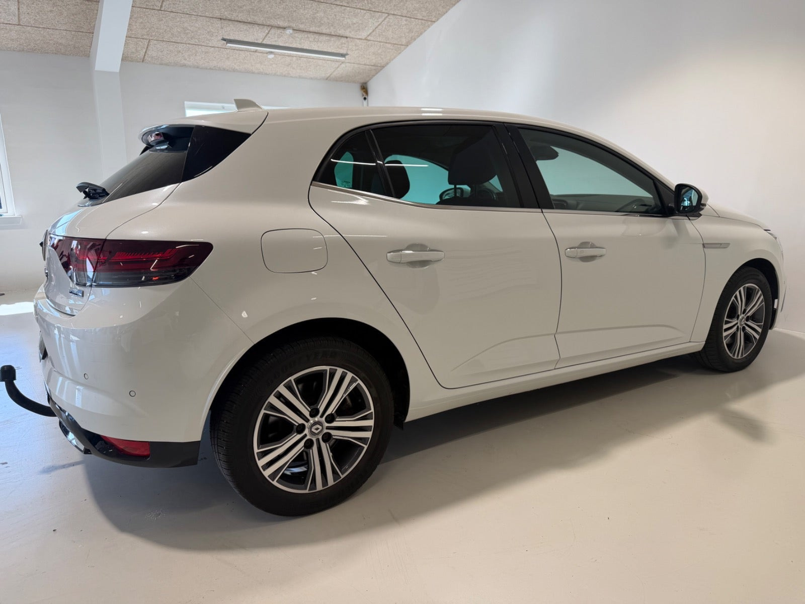 Hvid Renault Megane IV fra 2021